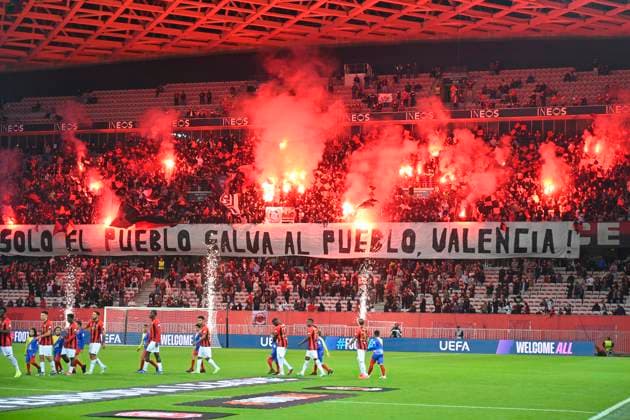 Sport Bilder des Tages Supporter of OGC Nice Football Team tifo for Spain flood. OGC Nice vs FC TWENTE, C3 EUROPA LEAGUE in Allianz Riviera Stadium, NICE, France, on 07 November, 2024. FOOTBALL : OGC Nice vs FC TWENTE - EUROPA LEAGUE - 07 11 24 FredDides Panoramic 