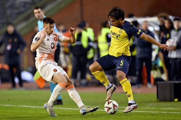 BRUSSELS - (l-r) Stephan El Shaarawy of AS Roma, Kevin MacAllister of Royale Union Saint-Gilloise during the UEFA Europa League match between R. Union Saint-Gilles and AS Roma at the King Baudouin Stadium on Nov. 7, 2024 in Brussels, Belgium. ANP Hollandse Hoogte UEFA Europa League match day 4 2024 25 xVIxANPxSportx xGerritxvanxKeulenxIVx 512911165 originalFilename: 512911165.jpg