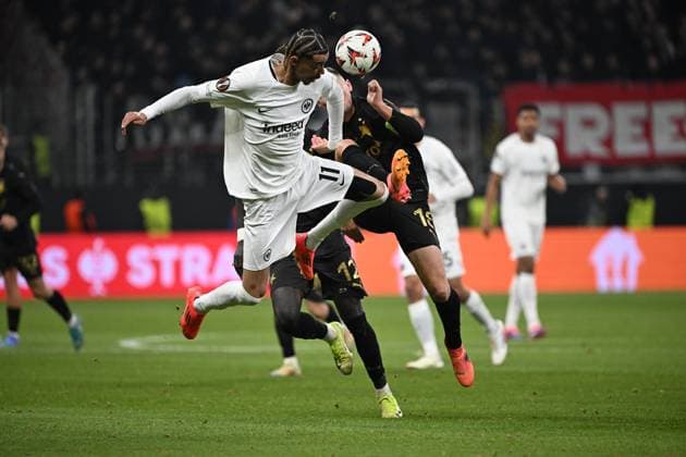 07.11.2024, xjhx, Fussball UEFA Europa League, Eintracht Frankfurt - Slavia Prag emspor, v.l. Hugo Ekitike (Eintracht Frankfurt) Jan Boril (SK Slavia Prag) Zweikampf, Aktion, action, battle for the ball (UEFA REGULATIONS PROHIBIT ANY USE OF PHOTOGRAPHS as IMAGE SEQUENCES and or QUASI-VIDEO) Frankfurt am Main