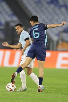 UEFA Europa League phase match day 4 SS Lazio vs FC Porto Lazio s Spanish forward Pedro challenges for the ball with Porto s CAN midfielder Stephen Eustaquio during UEFA Europa League phase match day 4 match between SS Lazio vs FC Porto at Olimpico stadium on November 07, 2024 in Rome, Italy. ABPH8832 Copyright: xAntonioxBalascox