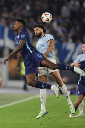 Porto s Spanish forward Samu Omorodion challenges for the ball with LazioÃ¢ÂÄÂ™s French defender Samuel Gigot during UEFA Europa League phase match day 4 match between SS Lazio vs FC Porto at Olimpico stadium on November 07, 2024 in Rome, Italy.  Copyright: xAntonioxBalasco IPAxSportx xipa-x xx IPA_51354496 IPA_Agency_IPA51354496