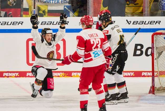 Sport Themen der Woche KW45 Sport Bilder des Tages Patrick HAGER Nr.50 of Germany celebrates his goal, happy, laugh, celebration, 4-3 at the match GERMANY - DENMARK DEB Ice hockey, Eishockey DEUTSCHLAND CUP in Landshut, Germany, November 7, 2024, Season 2024 2025.