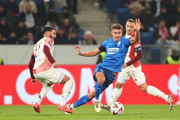 07.11.2024, xtvx, Fussball UEFA Europa League, TSG 1899 Hoffenheim - Olympique Lyon emspor, v.l. Zweikampf, Duell, duel, tackle, compete Said Benrahma (Olympique Lyon) Tom Bischof (TSG 1899 Hoffenheim) (DFL DFB REGULATIONS PROHIBIT ANY USE OF PHOTOGRAPHS as IMAGE SEQUENCES and or QUASI-VIDEO) Sinsheim