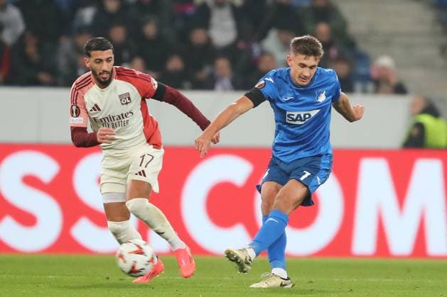 07.11.2024, xtvx, Fussball UEFA Europa League, TSG 1899 Hoffenheim - Olympique Lyon emspor, v.l. Torschuss, has a shot on goal Tom Bischof (TSG 1899 Hoffenheim) (DFL DFB REGULATIONS PROHIBIT ANY USE OF PHOTOGRAPHS as IMAGE SEQUENCES and or QUASI-VIDEO) Sinsheim