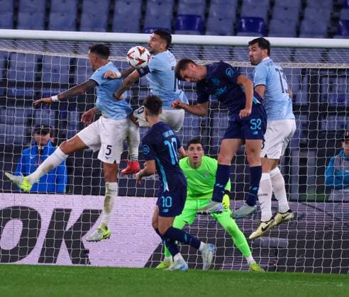 November 7, 2024, Roma, Lazio, ITALY: 07 11 2024 Rome, Stadio Olimpico, football match valid for Europa League 2024 24 between SS Lazio vs SSC vs FC Porto.In photo: Adam MaruAÂ¡iÄ¡ of SS Lazio - Martim Fernandes of Porto FC Roma ITALY - ZUMAs236 20241107_aap_s236_054 Copyright: xFabioxSassox