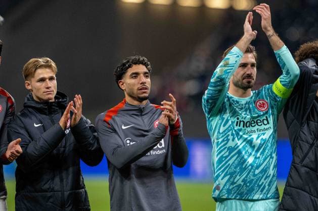 Omar Marmoush (Eintracht Frankfurt) Arthur Theate (Eintracht Frankfurt) Goalkeeper Kevin Trapp (Eintracht Frankfurt) celebrate after winning during the UEFA Europa League 2024 25 League Phase MD4 match between Eintracht Frankfurt v SK Slavia Praha at Deutsche Bank Park on November 7, 2024 in Frankfurt am Main, Germany. not used in POL SRB CRO FRA GBR NED ITA USA Defodi-747_747_20241107_EFSlPr_000000166