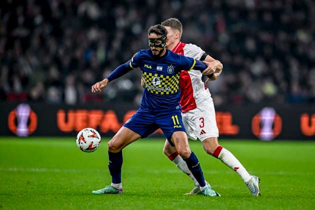 Maccabi Tel Aviv midfielder Sagiv Jehezkel, AFC Ajax Amsterdam defender Anton Gaaei, during the match Ajax - Maccabi Tel Aviv at the Johan Cruijff ArenA for the UEFA Europa League - League phase - Matchday 4 season 2024-2025 in AMSTERDAM, Netherlands on 7 november 2024, (photo by Stefan Koops EYE4images DeFodi Images) not used in POL SRB CRO FRA GBR NED ITA USA Defodi-746_198915