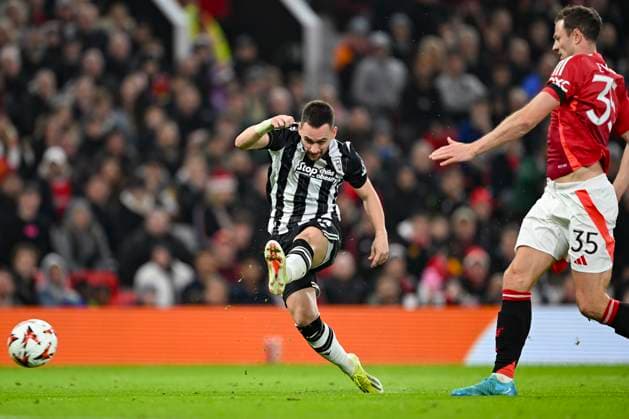 Old Trafford MANCHESTER, ENGLAND - NOVEMBER 07: Andrija Zivkovic of PAOK FC attempts a kick during the UEFA Europa League 2024 25 League Phase MD4 match between Manchester United, ManU and PAOK FC at Old Trafford on November 07, 2024 in Manchester, England. (Richard Callis SPP) Copyright: xRichardxCallisx xSPPx spp-en-RiCa-RC4_RIC_ManchesterUtd._Paok_07Nov2024_EN106