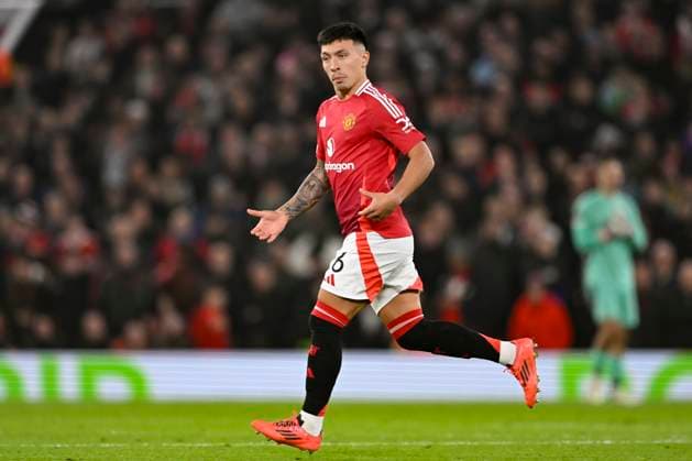 Old Trafford MANCHESTER, ENGLAND - NOVEMBER 07: Lisandro Martinez of Manchester United, ManU runs in the field during the UEFA Europa League 2024 25 League Phase MD4 match between Manchester United and PAOK FC at Old Trafford on November 07, 2024 in Manchester, England. (Richard Callis SPP) Copyright: xRichardxCallisx xSPPx spp-en-RiCa-RC4_RIC_ManchesterUtd._Paok_07Nov2024_EN121