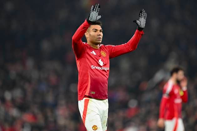 Old Trafford MANCHESTER, ENGLAND - NOVEMBER 07: Carlos Casemiro of Manchester United, ManU gestures during the UEFA Europa League 2024 25 League Phase MD4 match between Manchester United and PAOK FC at Old Trafford on November 07, 2024 in Manchester, England. (Richard Callis SPP) Copyright: xRichardxCallisx xSPPx spp-en-RiCa-RC4_RIC_ManchesterUtd._Paok_07Nov2024_EN128