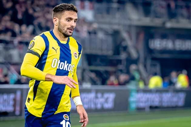 Fenerbahce forwarder Dusan Tadic, during the match AZ - Fenerbahce at the AFAS stadium for the UEFA Europa League - League phase - Matchday 4 season 2024-2025 in ALKMAAR, Netherlands on 7 november 2024, (photo by Marcel van Dorst EYE4images DeFodi Images) not used in POL SRB CRO FRA GBR NED ITA USA Defodi-746_198987