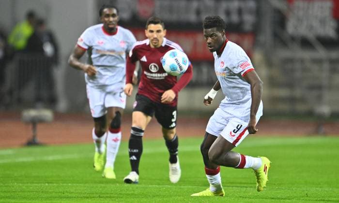 Sport Bilder des Tages 08.11.2024 - Fussball - Saison 2024 2025 - 2. Fussball - Bundesliga - 12. Spieltag: 1. FC Nürnberg FCN ( Club ) - 1. FC Kaiserslautern FCK ( Rote Roten Teufel ) - Sportfoto Zink - xwoxzix - DFL regulations prohibit any use of photographs as image sequences and or quasi-video - only for editorial use - Ragnar Ache (9, 1. FC Kaiserslautern FCK )