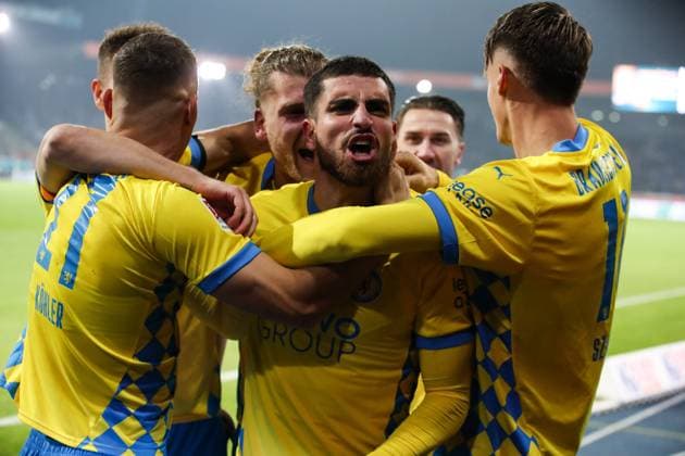 Torjubel - Torschütze Fabio Di Michele Sanchez (Eintracht Braunschweig,22) trifft zum 2-0 - 2. Fußball Bundesliga Saison 2024-2025 Eintracht Braunschweig vs. Hamburger SV im Eintracht Stadion in Braunschweig - Aktion,Fußball,Mann,Männer,Deutschland,08.11.2024
