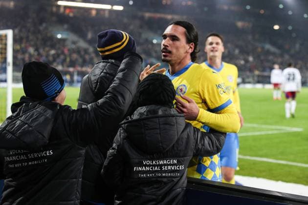 Torjubel - Torschütze Rayan Philippe (Eintracht Braunschweig,9) trifft zum 3-0 - 2. Fußball Bundesliga Saison 2024-2025 Eintracht Braunschweig vs. Hamburger SV im Eintracht Stadion in Braunschweig - Aktion,Fußball,Mann,Männer,Deutschland,08.11.2024