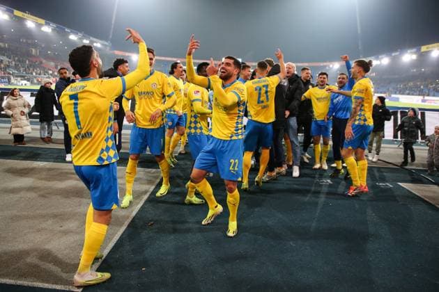 Fabio Di Michele Sanchez (Eintracht Braunschweig,22) und Fabio Kaufmann (Eintracht Braunschweig,7) - 2. Fußball Bundesliga Saison 2024-2025 Eintracht Braunschweig vs. Hamburger SV im Eintracht Stadion in Braunschweig - Fußball,Mann,Männer,Deutschland,08.11.2024