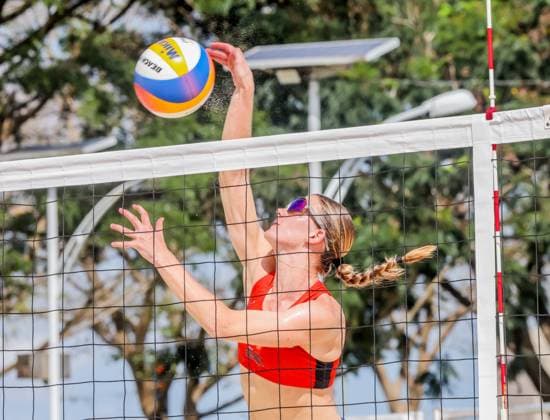 (241109) -- LAGUNA PROVINCE, Nov. 9, 2024 -- Kayla Mears of Australia competes during the women s quarterfinals match between Xue Chen Zeng Jinjin of China and Tara Phillips Kayla Mears of Australia at the Asian Volleyball Confederation (AVC) 2024 Asian Senior Beach volleyball, Beachvolleyball Championships in Laguna Province, the Philippines, on Nov. 9, 2024. ) (SP)PHILIPPINES-LAGUNA PROVINCE-AVC 2024 ASIAN SENIOR BEACH VOLLEYBALL CHAMPIONSHIPS RouellexUmali 