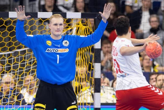 Deutschland - Schweiz, Handball EM-Qualifikationsspiel der Männer Torwart David Späth Deutschland, 1) erwartet einen Siebenmeter. Handball EM-Qualifikation, Männer Länderspiel zwischen Deutschland und Schweiz am 07. November 2024 in der SAP Arena, Mannheim., Mannheim Deutschland SAP Arena