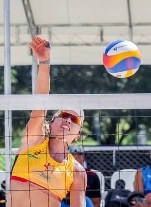 (241109) -- LAGUNA PROVINCE, Nov. 9, 2024 -- Wang Jingzhe of China competes during the women s semifinal between Wang Jingzhe Xia Xinyi of China and Shiba Asami Maruyama Saki of Japan at the Asian Volleyball Confederation (AVC) 2024 Asian Senior Beach volleyball, Beachvolleyball Championships in Laguna Province, the Philippines, Nov. 9, 2024. ) (SP)PHILIPPINES-LAGUNA PROVINCE-AVC 2024 ASIAN SENIOR BEACH VOLLEYBALL CHAMPIONSHIPS RouellexUmali 