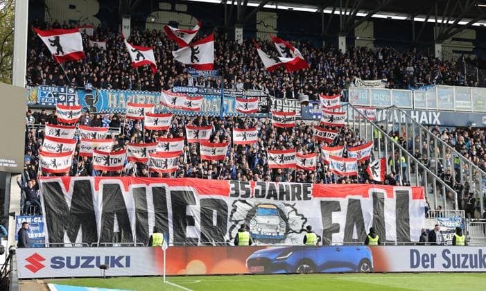 09.11.2024, xdcx, Fussball 2. Bundesliga, SV Darmstadt 98 - Hertha BSC Berlin, emonline, emspor, despor, v.l., Choreografie, Fans,Stimmung, Schals, Trikots, Emotionen DFL DFB REGULATIONS PROHIBIT ANY USE OF PHOTOGRAPHS AS IMAGE SEQUENCES AND OR QUASI-VIDEO.