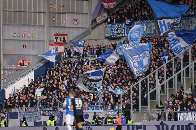 2024.11.09 xJFAx 2.Bundesliga SV Darmstadt 98 - Hertha BSC v.l., Hertha BSC Fans,Stimmung, Schals, Trikots, Emotionen (DFL DFB REGULATIONS PROHIBIT ANY USE OF PHOTOGRAPHS as IMAGE SEQUENCES and or QUASI-VIDEO)