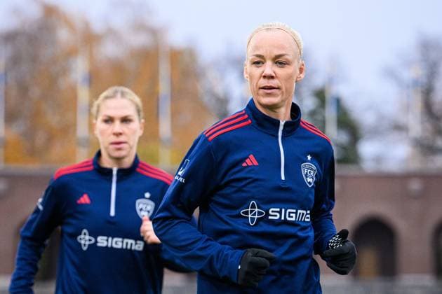 241109 Rosengards Caroline Seger inför fotbollsmatchen i Damallsvenskan mellan Djurgarden och Rosengard den 9 november 2024 i Stockholm. Copyright: JONATHANxNÄCKSTRAND BB241109JN001