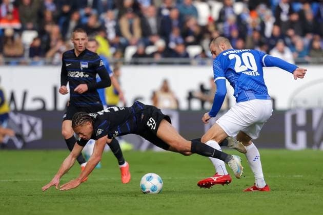 2024.11.09 xJFAx 2.Bundesliga SV Darmstadt 98 - Hertha BSC v.l., Derry Lionel Scherhant (Hertha BSC), Aleksander Vukovic (SV Darmstadt 98), Zweikampf, Action, Aktion, Battles for the Ball (DFL DFB REGULATIONS PROHIBIT ANY USE OF PHOTOGRAPHS as IMAGE SEQUENCES and or QUASI-VIDEO)