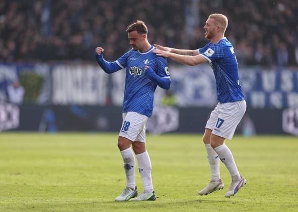 09.11.2024, xdcx, Fussball 2. Bundesliga, SV Darmstadt 98 - Hertha BSC Berlin, emonline, emspor, despor, v.l., Torjubel zum 1:1 durch Philipp Förster (SV Darmstadt 98), Goal celebration, celebrate the goal DFL DFB REGULATIONS PROHIBIT ANY USE OF PHOTOGRAPHS AS IMAGE SEQUENCES AND OR QUASI-VIDEO.