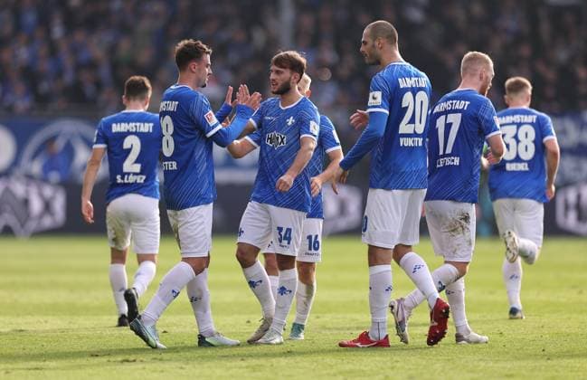 09.11.2024, xdcx, Fussball 2. Bundesliga, SV Darmstadt 98 - Hertha BSC Berlin, emonline, emspor, despor, v.l., Torjubel zum 1:1 durch Philipp Förster (SV Darmstadt 98), Goal celebration, celebrate the goal DFL DFB REGULATIONS PROHIBIT ANY USE OF PHOTOGRAPHS AS IMAGE SEQUENCES AND OR QUASI-VIDEO.