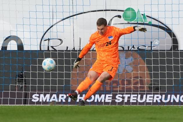 Torwart Tjark Ernst (Hertha BSC Berlin, 1) - 09.11.2024 2. Bundesliga, Saison 24 25: SV Darmstadt 98 vs Hertha BSC Berlin, Stadion am Boellenfalltor, emonline, emspor,