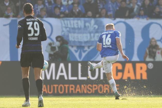 09.11.2024, xtvx, Fussball 2.Bundesliga, SV Darmstadt 98 - Hertha BSC Berlin emspor, v.l. Goal scored, Tor zum 3:1 Andreas Mueller (SV Darmstadt 98) (DFL DFB REGULATIONS PROHIBIT ANY USE OF PHOTOGRAPHS as IMAGE SEQUENCES and or QUASI-VIDEO) Darmstadt