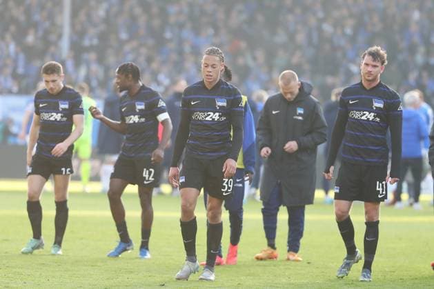 09.11.2024, xtvx, Fussball 2.Bundesliga, SV Darmstadt 98 - Hertha BSC Berlin emspor, v.l. Derry Scherhant (Hertha BSC Berlin) Pascal Klemens (Hertha BSC Berlin) enttaeuscht, enttaeuscht schauend, dissapointed nach dem Spiel, after the match (DFL DFB REGULATIONS PROHIBIT ANY USE OF PHOTOGRAPHS as IMAGE SEQUENCES and or QUASI-VIDEO) Darmstadt