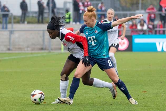Google Pixel Frauen Bundesliga: Eintracht Frankfurt - 1. FC Köln, 09.11.2024 Nicole Anyomi (Eintracht Frankfurt 19) & Laura Vogt (1. FC Köln 8) im Zweikampf um den Ball, Eintracht Frankfurt - 1. FC Köln, Frankfurt, Stadion am Brentanobad, 9.11.2024 Copyright: xBEAUTIFULxSPORTS Gawlikx