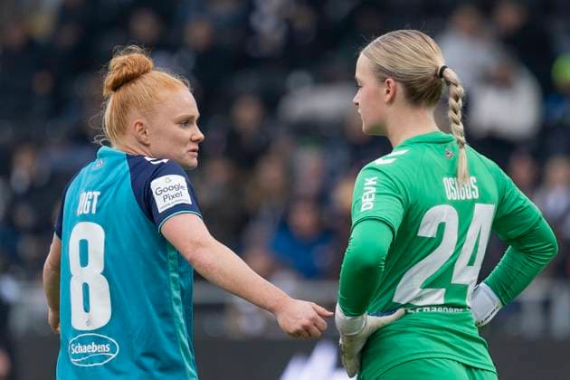 Google Pixel Frauen Bundesliga: Eintracht Frankfurt - 1. FC Köln, 09.11.2024 Laura Vogt (1. FC Köln 8) & Laura Donhauser (1. FC Köln 25) nach dem dritten Gegentreffer Gegentor nach dem 0:3 aus ihrer Sicht ratlos, Eintracht Frankfurt - 1. FC Köln, Frankfurt, Stadion am Brentanobad, 9.11.2024 Copyright: xBEAUTIFULxSPORTS Gawlikx