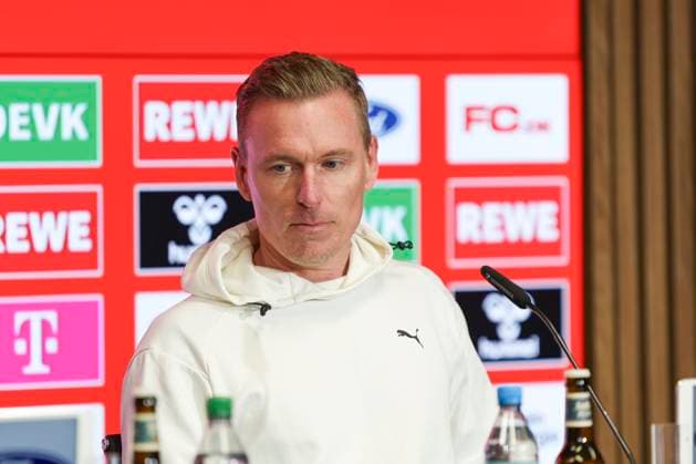 GER, 2.FBL. 1. FC Koeln vs. SSV Greuther Fuerth 09.11.2024, Rheinenergie Stadion, Koeln, GER, 2.FBL. 1. FC Koeln vs. SSV Greuther Fuerth, im Bild: Pressekonferenz (PK) nach dem Spiel, Leonhard Haas Trainer Headcoach (Greuther Fuerth), *** GER, 2 FBL 1 FC Koeln vs SSV Greuther Fuerth 09 11 2024, Rheinenergie Stadion, Koeln, GER, 2 FBL 1 FC Koeln vs SSV Greuther Fuerth, in the picture press conference PK after the match, Leonhard Haas Trainer Headcoach Greuther Fuerth , nordphotoxGmbHx xMeuter nph00351