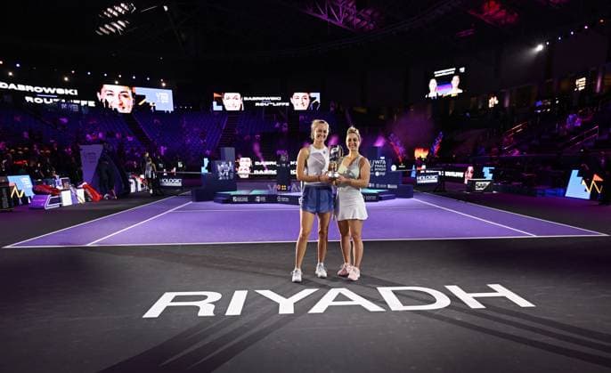 WTA, Tennis Damen Finals 2024 - Day 8 RIYADH, SAUDI ARABIA - NOVEMBER 09: Gabriela Dabrowski (R) of Canada and Erin Routliffe (L) of New Zealand with the Trophy at the Awards Ceremony after winning the Final match against Katerina Siniakova of the Czech Republic and Taylor Townsend of the USA, on Day 8 of the 2024 WTA Finals, part of the Hologic WTA Tour, held at King Saud University Indoor Arena, on November 09, 2024, in Riyadh, Saudi Arabia. Riyadh Saudi Arabia  Copyright: xArturxWidakx originalFilename:widak-wtafinal241109_npGtU.jpg