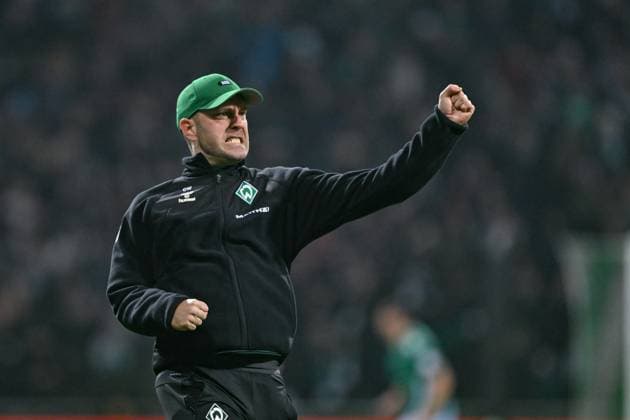 Sport Bilder des Tages 09.11.2024, Fussball, Bundesliga, 10. Spieltag Saison 2024 2025, SV Werder Bremen - Holstein Kiel, Oliver Burke (SV Werder Bremen) freut sich über das Tor zum 2:1 mit der Mannschaft. Trainer Ole Werner (SV Werder Bremen) xRHR-FOTO TKx Copyright: RHR-FOTOx RHR-FOTO TK