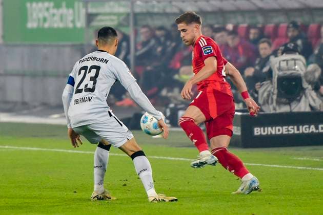 v. li. im Zweikampf Raphael Obermair (Paderborn 23) Tim Rossmann (Duesseldorf 21) 09.11.2024 Fussball Fortuna Duesseldorf vs SC Paderborn 07, Merkur Spiel-Arena, Duesseldorf, DFB DFL REGULATIONS PROHIBIT ANY USE OF PHOTOGRAPHS AS IMAGE SEQUENCES AND OR QUASI-VIDEO NRW Germany Copyright: xpepphotox xHorstxMauelshagenx pep00321, pep_20241109_hm_3426