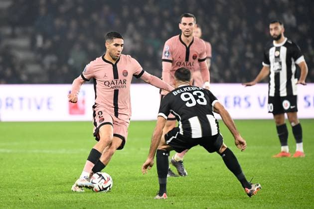 Angers SCO v Paris Saint-Germain - Ligue 1 MCDonald s 2024 2025 02 Achraf HAKIMI (psg) during the Ligue 1 MCDonald s match between Angers and Paris at Stade Jean Bouin on November 9, 2024 in Angers, France. Angers France  Copyright: xFEPx 776235264