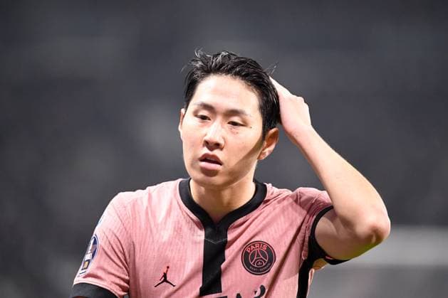 Angers SCO v Paris Saint-Germain - Ligue 1 MCDonald s 2024 2025 19 Lee KANG IN (psg) during the Ligue 1 MCDonald s match between Angers and Paris at Stade Jean Bouin on November 9, 2024 in Angers, France. Angers France  Copyright: xFEPx 776235264