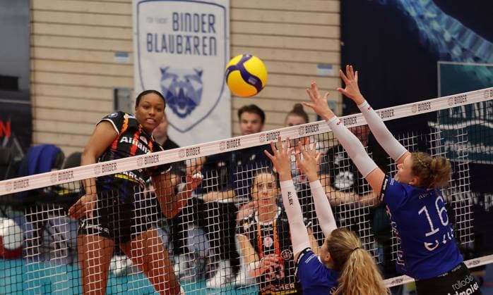 Weissach , DVV Pokal Achtelfinale , Volleyball Binder Blaubären TSV Flacht vs. Allianz MTV Stuttgart , links: Breland Morrissette ( Stgt )