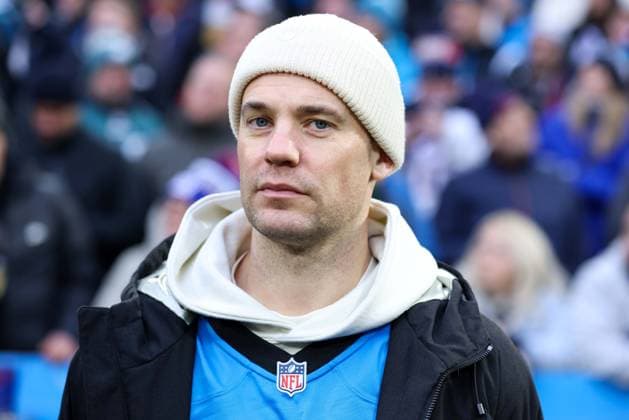NFL, American Football Herren, USA Munich Game New York Giants - Carolina Panthers am 10.11.2024 in der Allianz Arena in München Manuel Neuer ( München ) xMSx