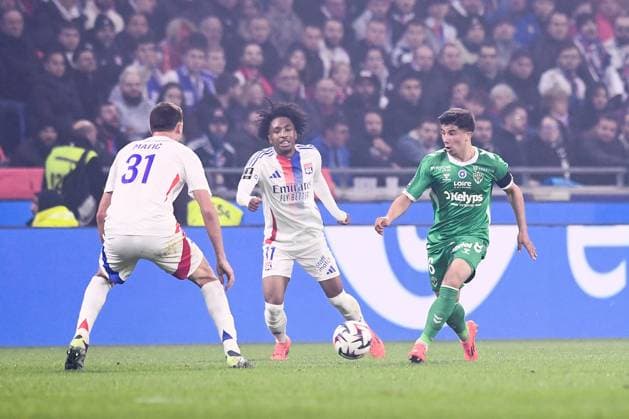 Olympique Lyonnais v AS Saint-Etienne - Ligue 1 MCDonald s 2024 2025 11 Malick FOFANA (ol) - 06 Benjamin BOUCHOUARI (asse) during the Ligue 1 MCDonald s match between Olympique Lyonnais and Saint Etienne at Groupama Stadium on November 10, 2024 in Lyon, France. Lyon France  Copyright: xFEPx 776235301