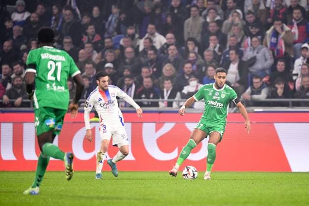 Olympique Lyonnais v AS Saint-Etienne - Ligue 1 MCDonald s 2024 2025 03 Nicolas TAGLIAFICO (ol) - 27 Yvann MACON (asse) during the Ligue 1 MCDonald s match between Olympique Lyonnais and Saint Etienne at Groupama Stadium on November 10, 2024 in Lyon, France. Lyon France  Copyright: xFEPx 776235301