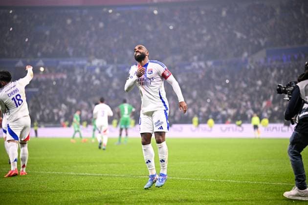 Olympique Lyonnais v AS Saint-Etienne - Ligue 1 MCDonald s 2024 2025 10 Alexandre LACAZETTE (ol) during the Ligue 1 MCDonald s match between Olympique Lyonnais and Saint Etienne at Groupama Stadium on November 10, 2024 in Lyon, France. Lyon France  Copyright: xFEPx 776235301