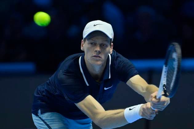 November 10, 2024, Turin, Italy: Jannik Sinner of Italy in action against Alex de Minaur of Australia during their Men s Single s Nitto ATP, Tennis Herren Finals match during day one of the Nitto ATP Finals at Inalpi Arena on November 10, 2024 in Turin, Italy. Turin Italy - ZUMAg210 20241110_abp_g210_123 Copyright: xStefanoxGuidix