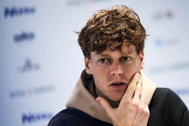 Nitto ATP, Tennis Herren Finals - Day One Jannik Sinner of Italy speaks during a press conference, PK, Pressekonferenz at the end of his round robin singles match against Alex de Minaur of Australia during day one of the Nitto ATP Finals. Jannik Sinner won the match 6-3, 6-4. Turin Italy Copyright: xNicolòxCampox