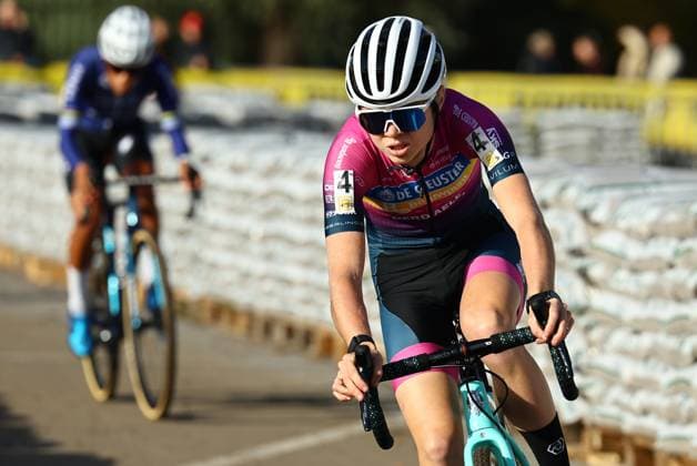 Belgian Laura Verdonschot pictured in action during the women s elite race at the Jaarmarktcross cyclocross cycling event in Niel, race 3 8 of the Superprestige competition, . DAVIDxPINTENS  x105169646x