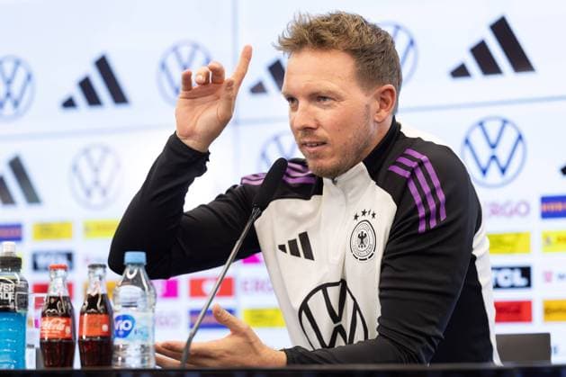 DFB-Pressekonferenz mit Julian Nagelsmann Bundestrainer Julian Nagelsmann spricht während der Pressekonferenz. DFB-Pressekonferenz vor dem Spiel der UEFA Nations League gegen Bosnien und Herzegowina auf dem DFB-Campus in Frankfurt am Main am 11. November 2024., Frankfurt am Main Hessen Deutschland DFB-Campus