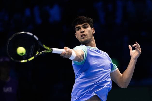 Spain s Carlos Alcaraz returns the ball to Norway s Casper Ruud during& xa0;their singles tennis match of the ATP, Tennis Herren World Tour Finals at the Inalpi Arena, in Turin, Italy - - Monday, November 11, 2024.  Copyright: xMarcoxAlpozzi LaPressex