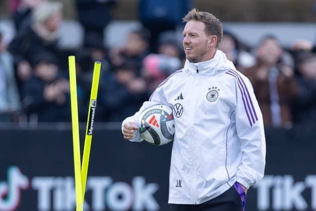 Training der Deutschen Fußball-Nationalmannschaft Bundestrainer Julian Nagelsmann. Training der Deutschen Fußball-Nationalmannschaft vor dem Spiel der UEFA Nations League gegen Bosnien und Herzegowina auf dem DFB-Campus in Frankfurt am Main am 11. November 2024., Frankfurt am Main Hessen Deutschland DFB-Campus